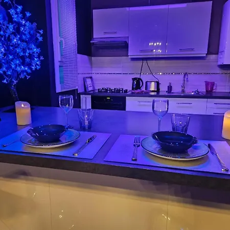 Apartment Purple Lovt *