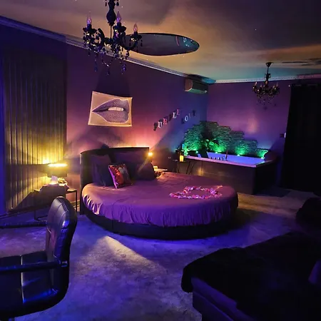 Purple Lovt Apartman